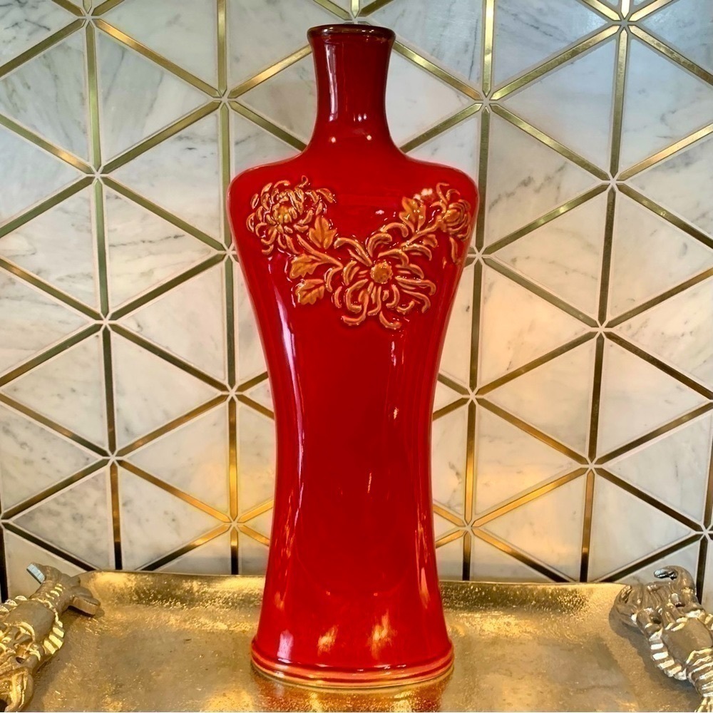 Oxblood Red Ceramic Glazed Vase Embossed Detail Oriental Asian Medium Curvy